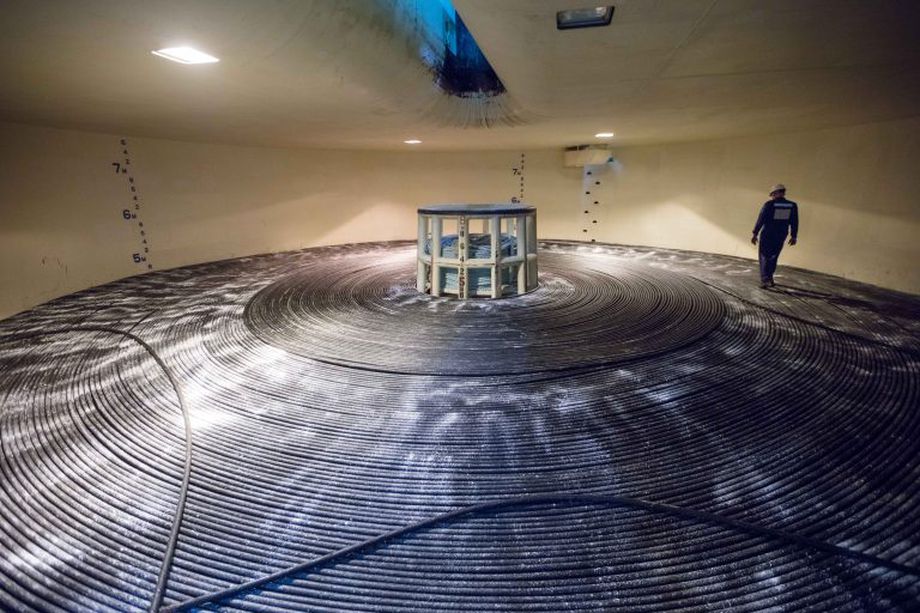 Microsoft and Facebook just laid a 160-terabits-per-second cable 4,100 miles across the Atlantic